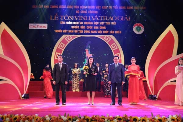 VietinBank lọt Top 10 DN có dịch vụ thương hiệu Việt tiêu biểu ảnh 1