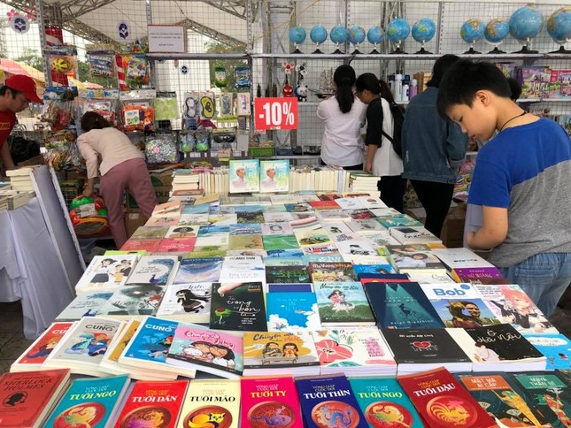 Khai mạc Hội sách Đất Tổ năm 2018 ảnh 1
