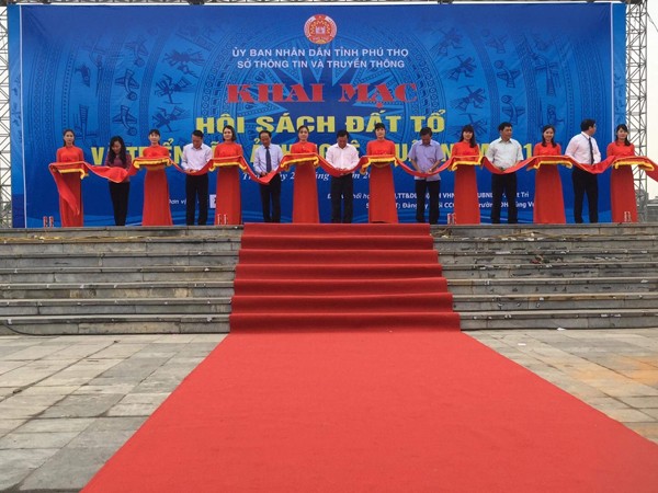 Khai mạc Hội sách Đất Tổ năm 2018 ảnh 3
