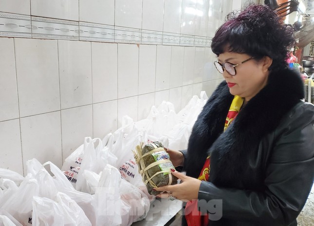 Giữ hồn giò chả Ước Lễ trong cơn 'bão giá' thịt lợn ảnh 2