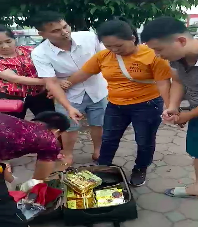 'Bà trùm' dùng con nhỏ làm 'lá chắn' buôn ma túy khủng ảnh 1