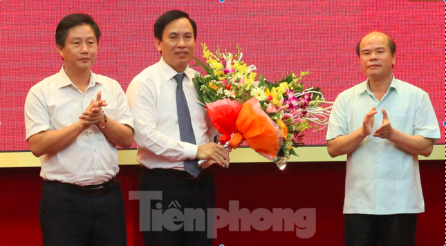 Thái Bình bổ nhiệm Giám đốc Sở Nội vụ và Phó Ban QLKT mới ảnh 2