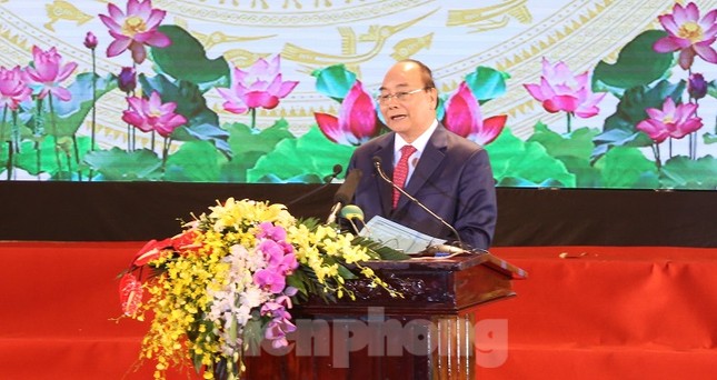 Tuyên dương điển hình và phát động tiếp tục thi đua xây dựng Nông thôn mới ảnh 2