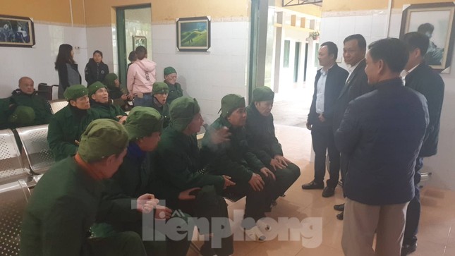 Báo Tiền Phong và Ngân hàng BIDV tri ân, tặng quà thương binh nặng tại Hà Nam ảnh 10