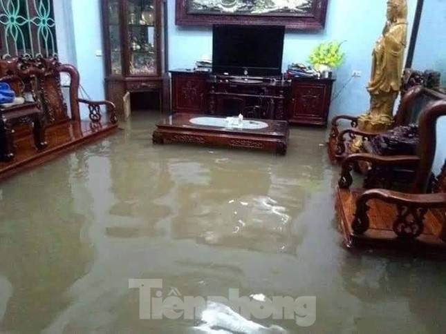 Nam Định ngập sâu, người dân 'thúc thủ' trong nhà ngày mùng 1 Tết ảnh 6