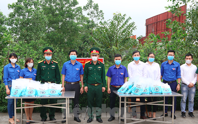 Thăm, động viên Đoàn viên, thanh niên trên ‘tuyến đầu’ phòng chống dịch ảnh 1