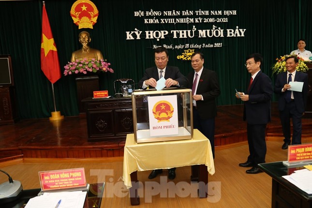 Nam Định bầu bổ sung một Phó Chủ tịch HĐND tỉnh, hai Phó Chủ tịch UBND tỉnh ảnh 1
