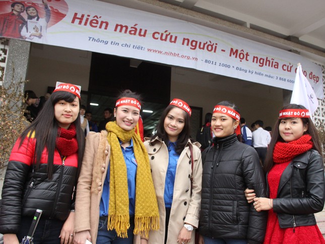 Hơn 8.400 đơn vị máu trong Chủ Nhật Đỏ ảnh 20