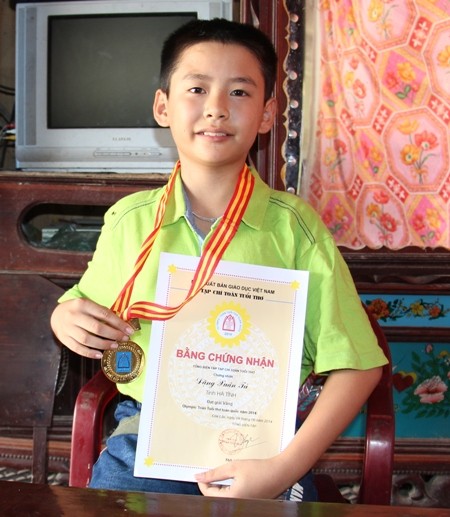 Cậu học trò nghèo giành huy chương Vàng Olympic Toán học ảnh 1