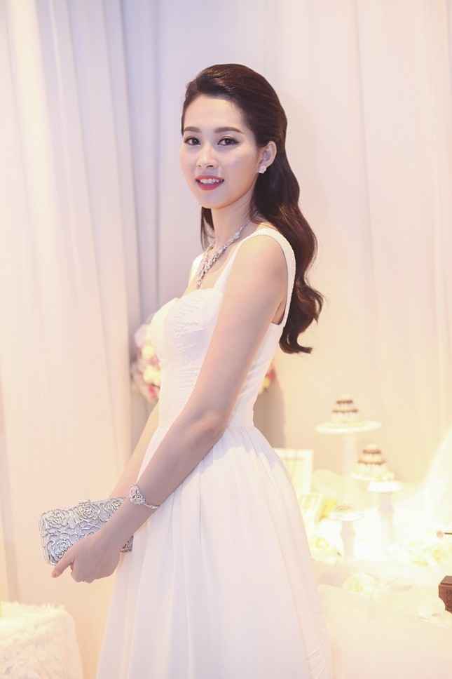 Hoa hậu Thu Thảo trở thành “cô dâu đáng mơ ước nhất” ảnh 9