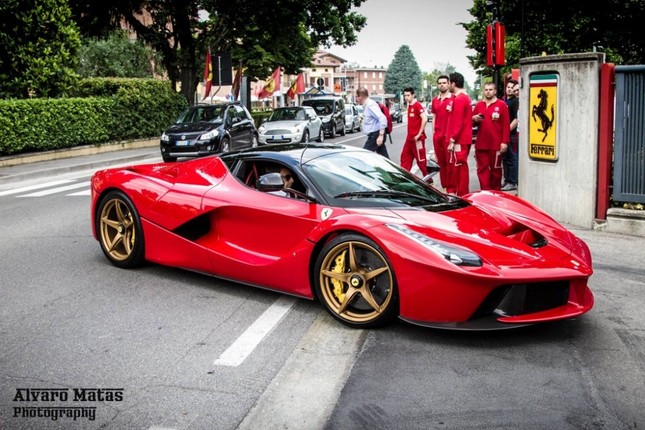 Những gam màu độc và đẹp của Ferrari LaFerrari ảnh 7