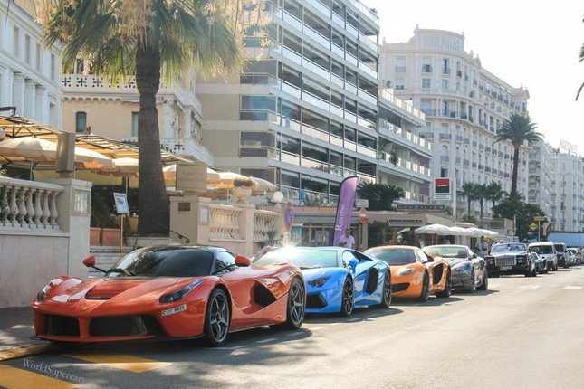 Những gam màu độc và đẹp của Ferrari LaFerrari ảnh 8