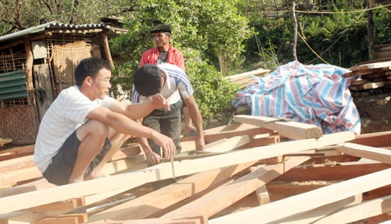 Đại gia đổ xô về 'thánh địa' Pơ Mu săn nhà cổ ảnh 2