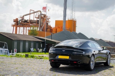 Choáng váng với Aston Martin Rapide S có màu sơn siêu 'độc' ảnh 13