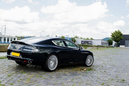 Choáng váng với Aston Martin Rapide S có màu sơn siêu 'độc' ảnh 18