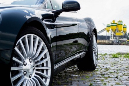 Choáng váng với Aston Martin Rapide S có màu sơn siêu 'độc' ảnh 19