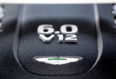 Choáng váng với Aston Martin Rapide S có màu sơn siêu 'độc' ảnh 8