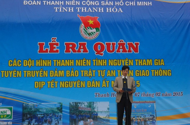 Ra quân thanh niên tình nguyện đảm bảo an toàn giao thông ảnh 1