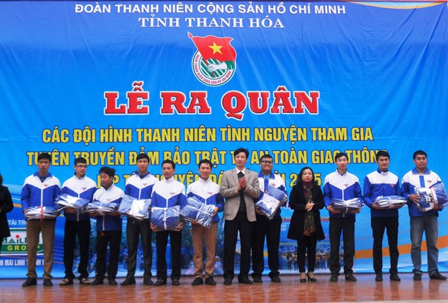 Ra quân thanh niên tình nguyện đảm bảo an toàn giao thông ảnh 2