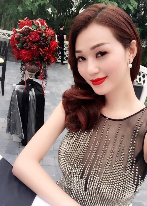 Khánh My đổ bệnh trong chuyến đi Mỹ ảnh 1