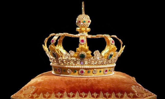 Tận thấy những vương miện lừng danh thế giới ảnh 3
