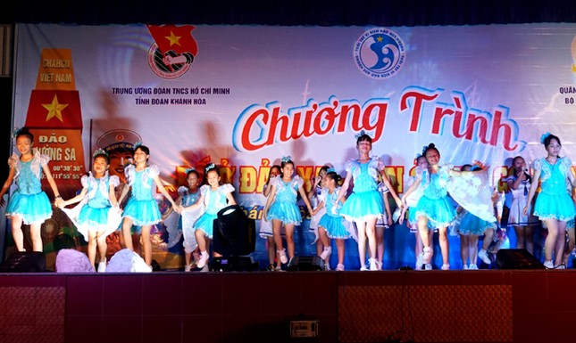 Tối vui của 1500 con em chiến sĩ Trường Sa ảnh 3