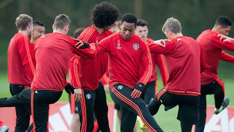Sau 'thảm họa' EURO, tương lai nào chờ Martial ở M.U? ảnh 1