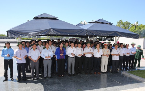 Tri ân các Anh hùng liệt sĩ tại Quảng Trị ảnh 12