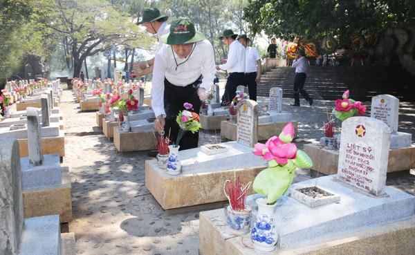 Tri ân các Anh hùng liệt sĩ tại Quảng Trị ảnh 14