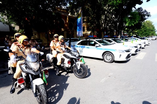 Cục trưởng CSGT: 'Phạt nặng đèn vàng là đúng vì nói chả ai nghe' ảnh 1