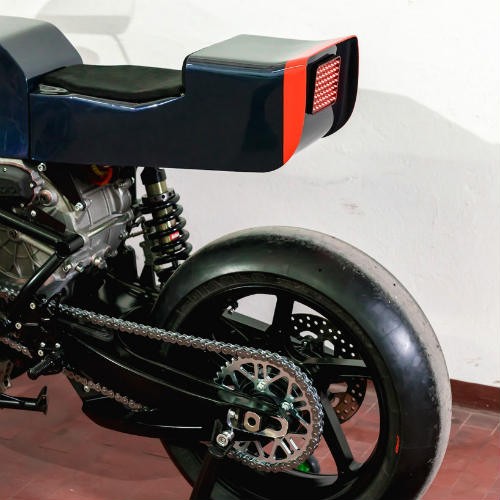 Soi 'cú đêm' cực ngầu Ducati 750 F1 ảnh 8