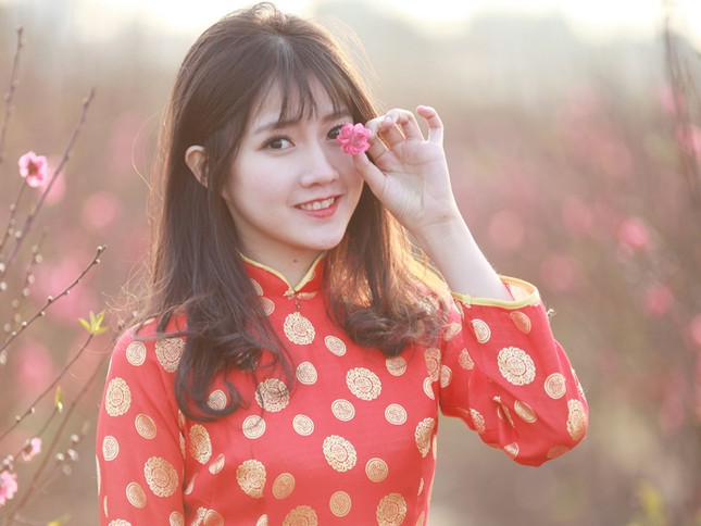 'Hot girl vườn đào' Kiều Trinh bật khóc trong MV mới ảnh 2