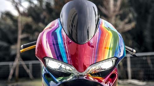 Ducati 899 Panigale 'độ' cầu vồng 7 sắc tại Việt Nam ảnh 5