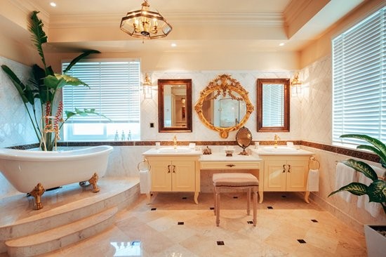 Khối tài sản gây choáng ngợp của hoa hậu Hà Kiều Anh ảnh 13