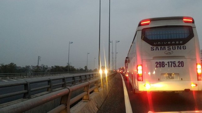 Tai nạn liên hoàn, cao tốc Pháp Vân - Cầu Giẽ ùn tắc kéo dài ảnh 1