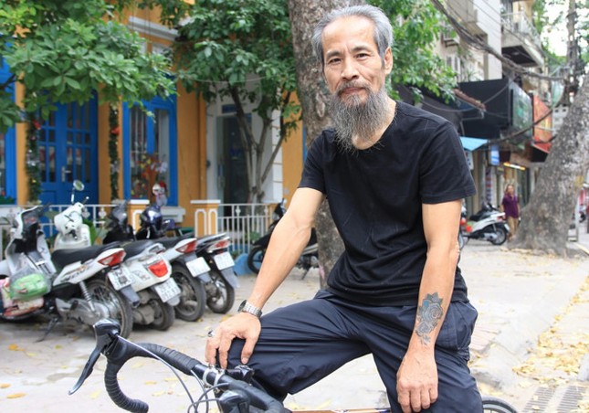 Nghệ sĩ Chu Hùng lại mất tên vì bạo chúa Thế 'chột' ảnh 2