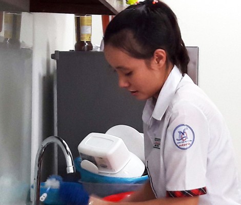 Nam sinh nhặt ve chai ở Sài Gòn được 27,7 điểm khối A1 ảnh 1