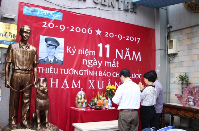 Ra mắt tượng Thiếu tướng tình báo huyền thoại Phạm Xuân Ẩn ảnh 4