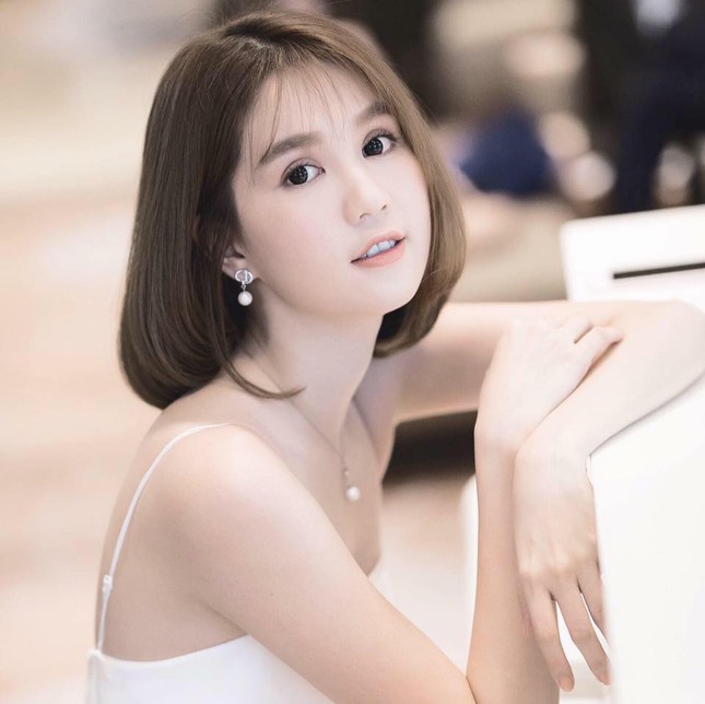 Ngọc Trinh mặc váy học sinh, đẹp mơn mởn như gái 18 ảnh 5