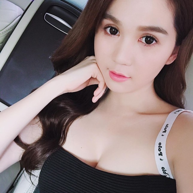 Ngọc Trinh mặc váy học sinh, đẹp mơn mởn như gái 18 ảnh 7