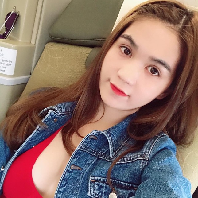 Ngọc Trinh mặc váy học sinh, đẹp mơn mởn như gái 18 ảnh 11