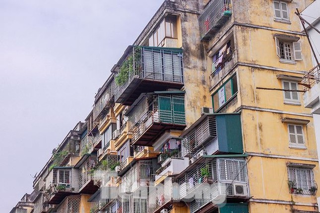 Thanh tra xây dựng 'tuyên bố chịu thua' nạn 'chuồng cọp' bao phủ chung cư? ảnh 2
