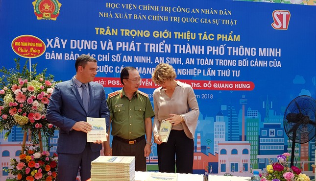 Bạn đã biết những gì về cuộc cách mạng 4.0 và thành phố thông minh - Smart City ảnh 2
