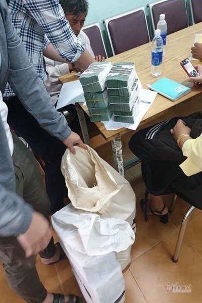 Cuối năm, người người vác bao tải tiền lao vào cơn sốt đất ảnh 3