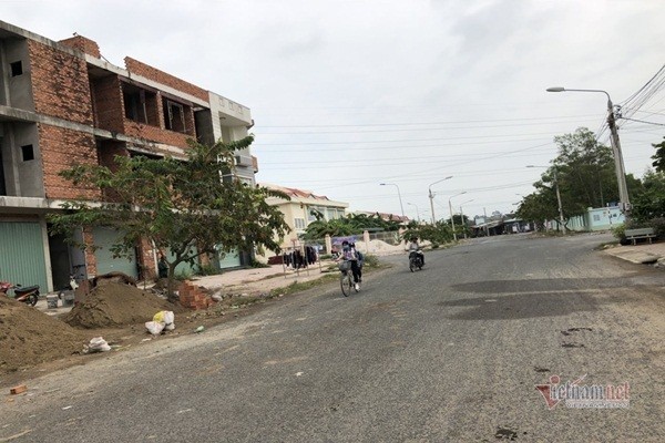 Cuối năm, người người vác bao tải tiền lao vào cơn sốt đất ảnh 2