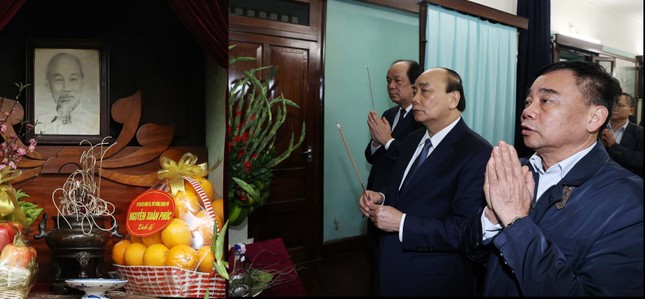 Thủ tướng Nguyễn Xuân Phúc dâng hương tưởng niệm Bác Hồ ảnh 1