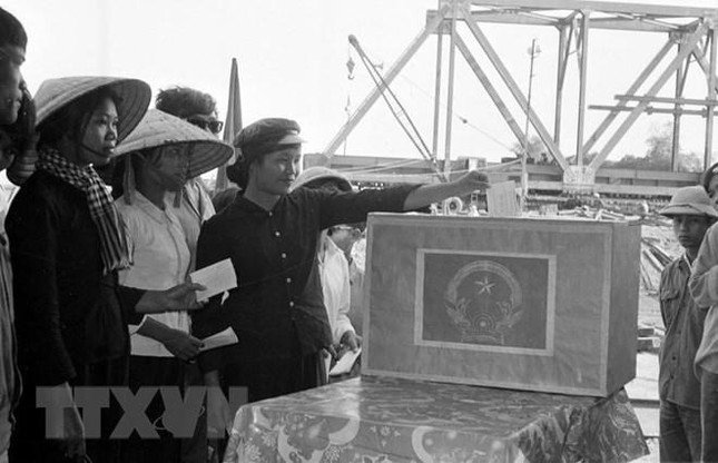 45 năm Ngày Tổng tuyển cử bầu Quốc hội của nước Việt Nam thống nhất ảnh 11