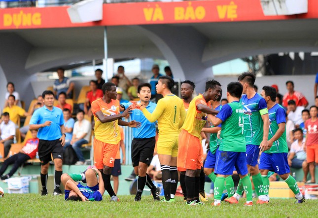 Quyết liệt bóng đá phủi Sài thành, “nóng” như V-League ảnh 3