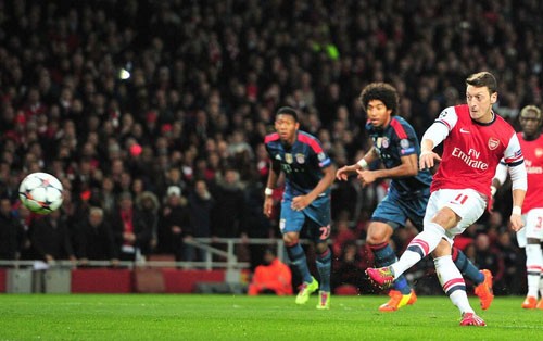 Hạ Arsenal, Bayern đặt một chân vào tứ kết ảnh 9
