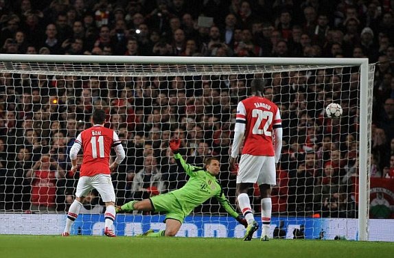 Hạ Arsenal, Bayern đặt một chân vào tứ kết ảnh 8